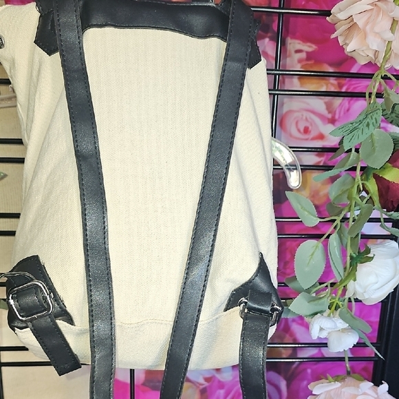 Deux Lux NEW NWOT Stylish Black and Cream Demi Backpack main image 9
